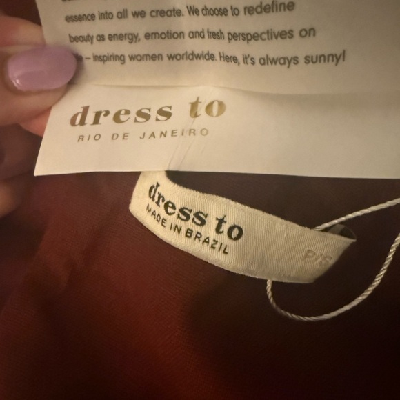 DRESS TO Chic Linen Long Sleeve Burgundy Dress NWT - Picture 7 of 10